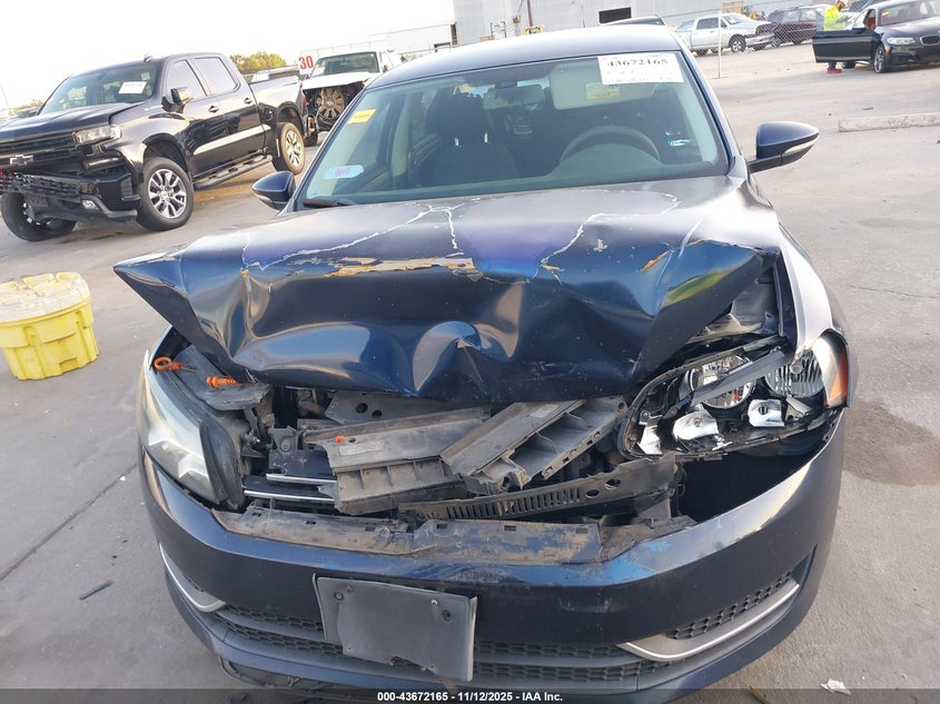 2012 Volkswagen Passat 2.5L S VIN: 1VWAH7A35CC022316 Lot: 43672165