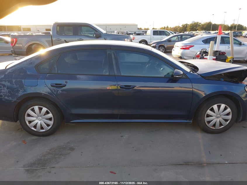 2012 Volkswagen Passat 2.5L S VIN: 1VWAH7A35CC022316 Lot: 43672165