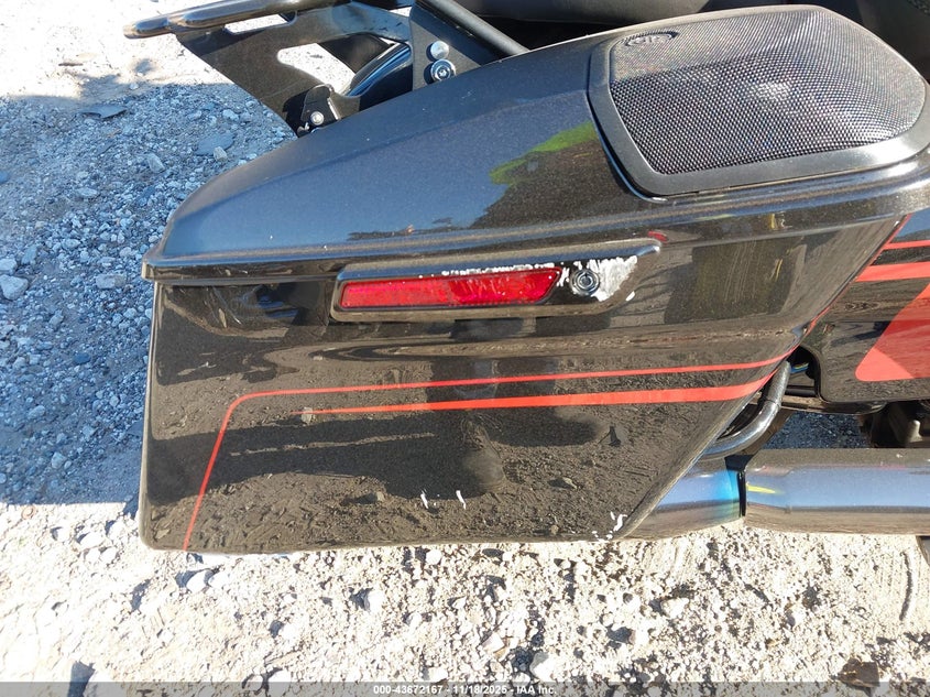 2018 Harley-Davidson Fltrxse Cvo Road Glide VIN: 1HD1TCL18JB955098 Lot: 43672167