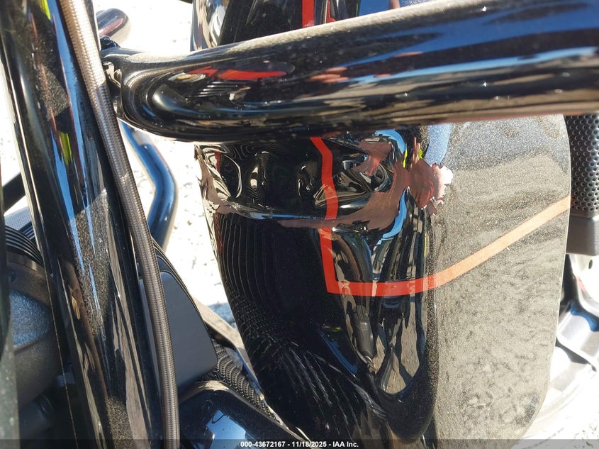 2018 Harley-Davidson Fltrxse Cvo Road Glide VIN: 1HD1TCL18JB955098 Lot: 43672167