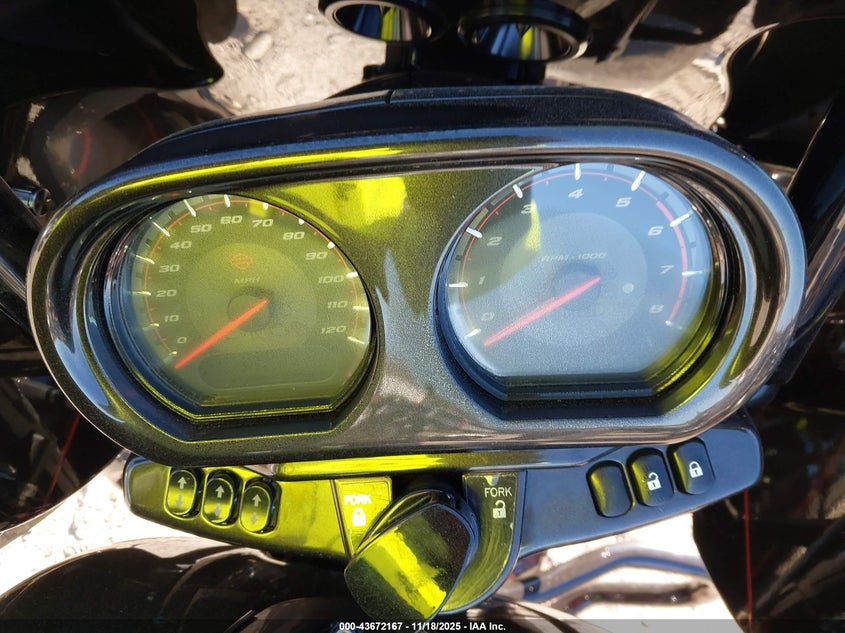 2018 Harley-Davidson Fltrxse Cvo Road Glide VIN: 1HD1TCL18JB955098 Lot: 43672167