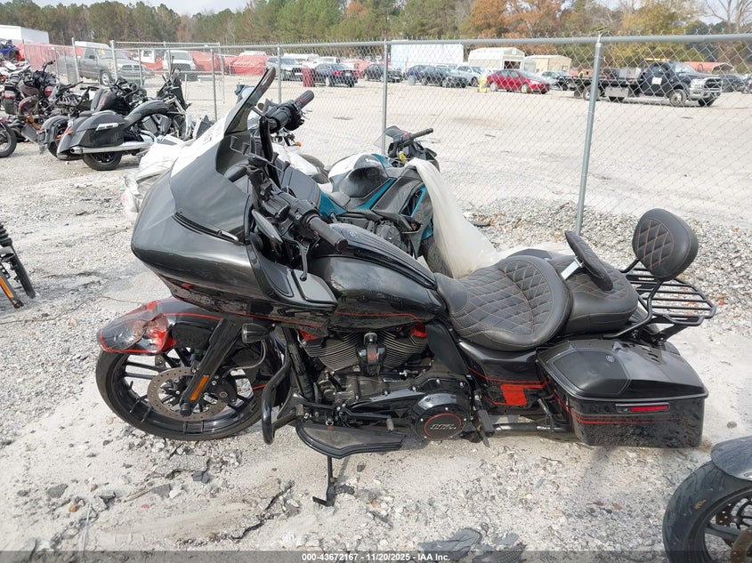 2018 Harley-Davidson Fltrxse Cvo Road Glide VIN: 1HD1TCL18JB955098 Lot: 43672167