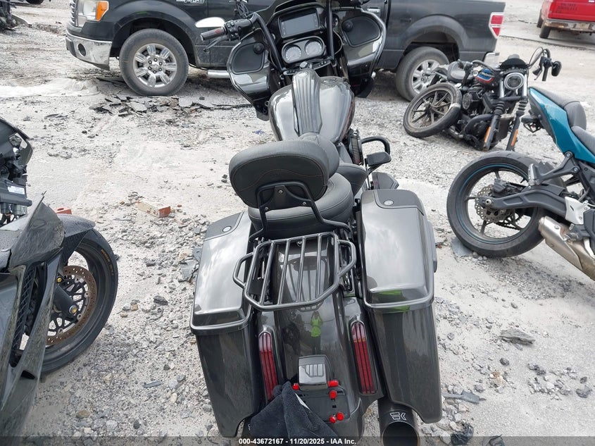 2018 Harley-Davidson Fltrxse Cvo Road Glide VIN: 1HD1TCL18JB955098 Lot: 43672167