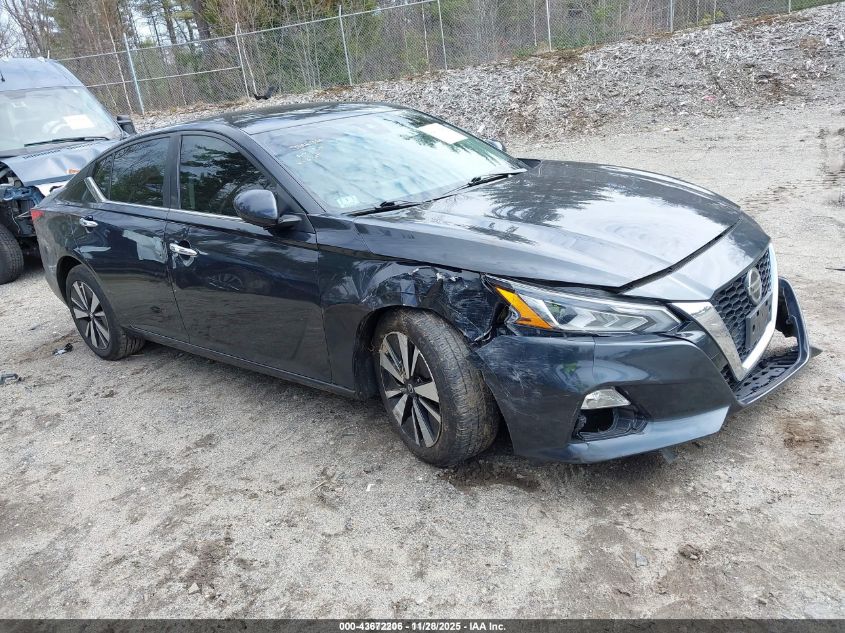 NISSAN ALTIMA SV FWD