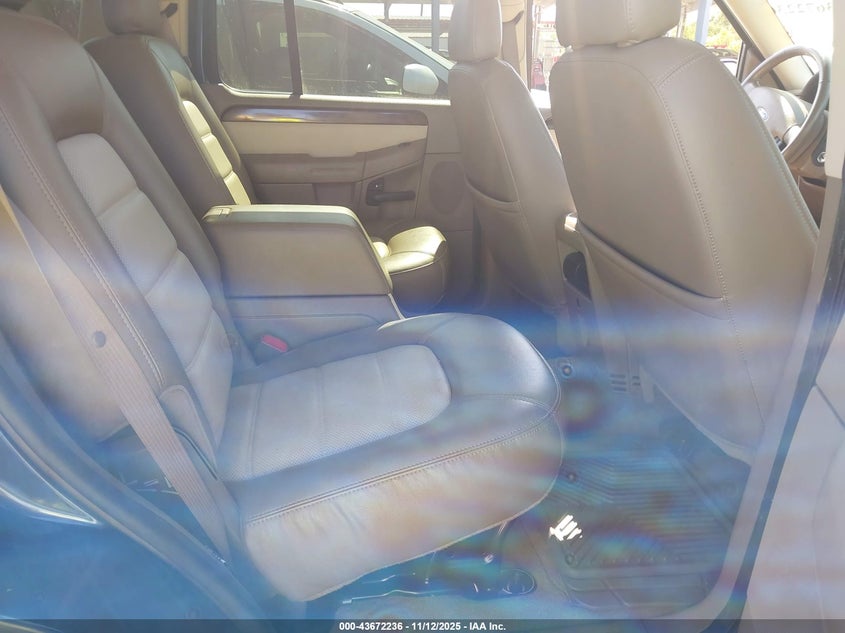 2004 Ford Explorer Eddie Bauer VIN: 1FMZU74K54ZB05601 Lot: 43672236