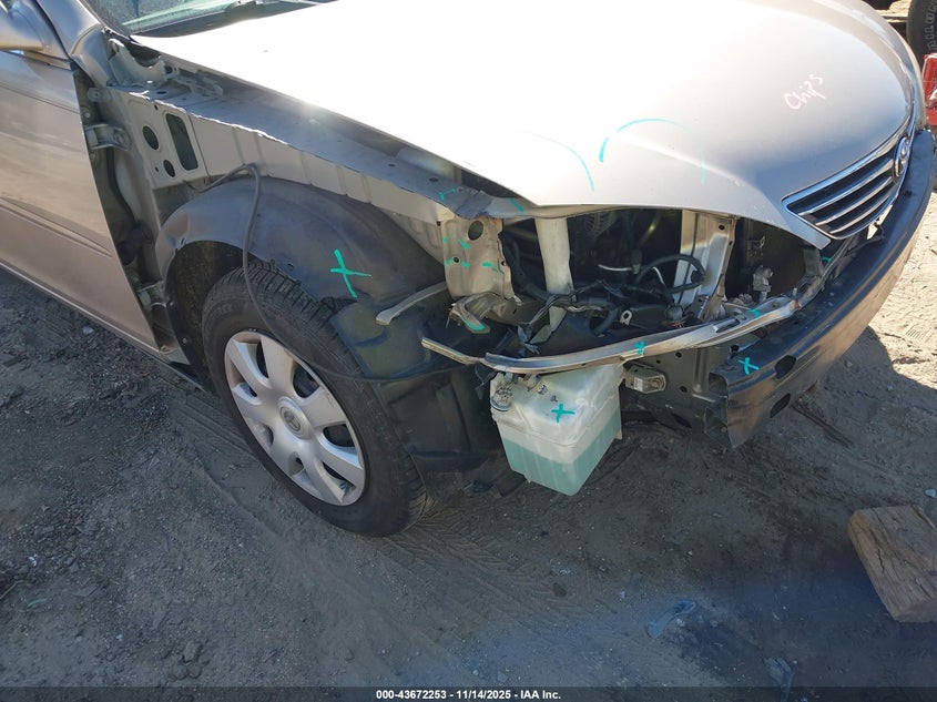 2003 Toyota Camry Le VIN: 4T1BE32K93U180713 Lot: 43672253