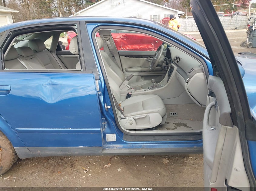 WAULC68E12A040296 2002 AUDI A4 photo no. 5