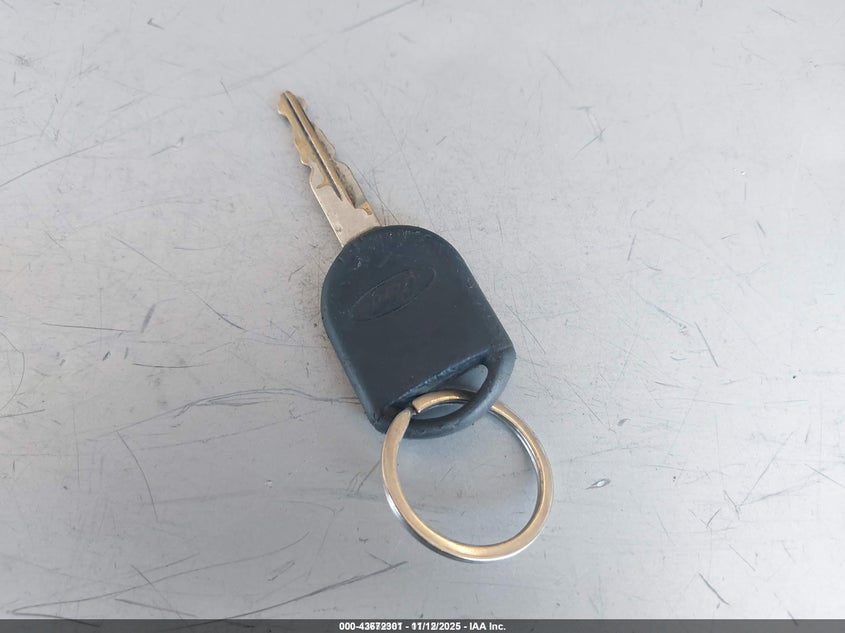 2004 Ford F-150 Stx/Xl/Xlt VIN: 1FTRF14W04NC34562 Lot: 43672301