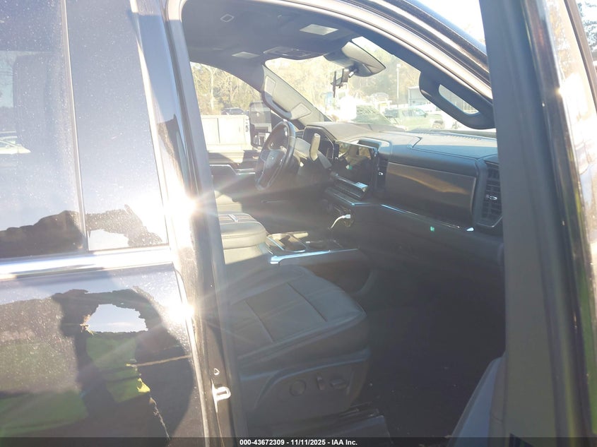 2GC4YREY8R1144104 2024 CHEVROLET SILVERADO photo no. 5