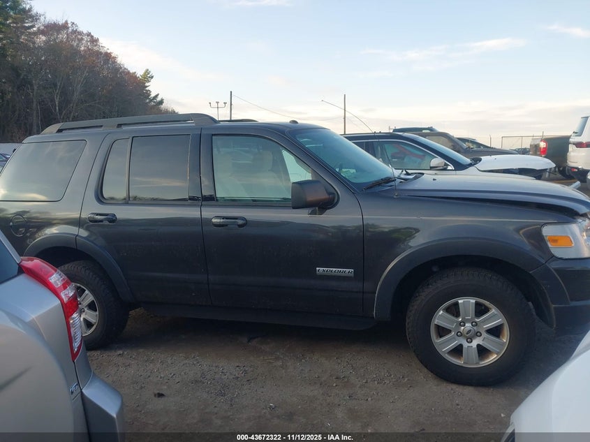 2007 Ford Explorer Xlt VIN: 1FMEU73E07UA74298 Lot: 43672322