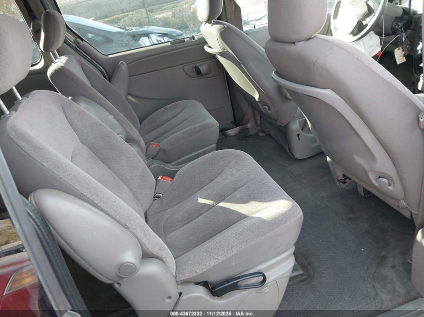 2003 Dodge Grand Caravan Sport VIN: 1D4GP44383B295656 Lot: 43672332