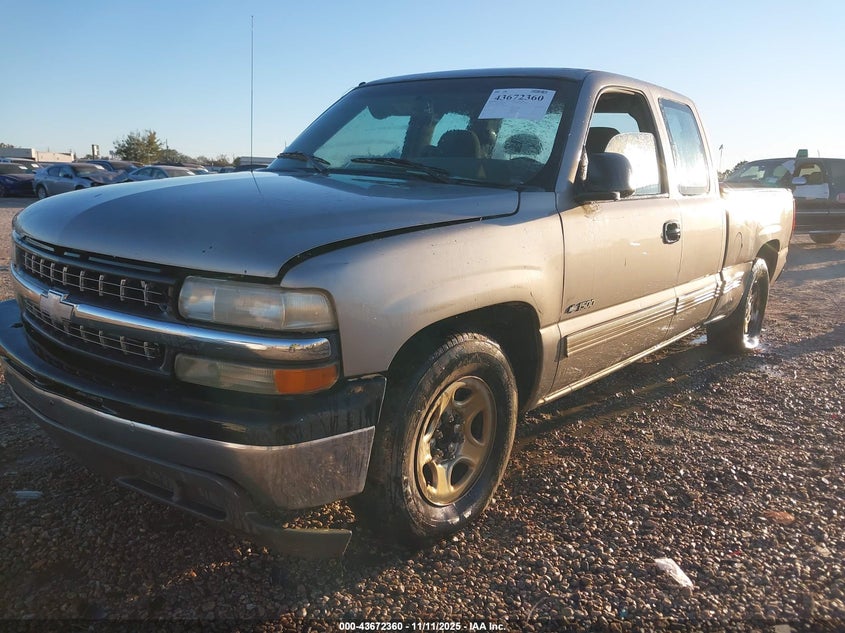 2GCEC19V421275069 2002 CHEVROLET SILVERADO photo no. 2