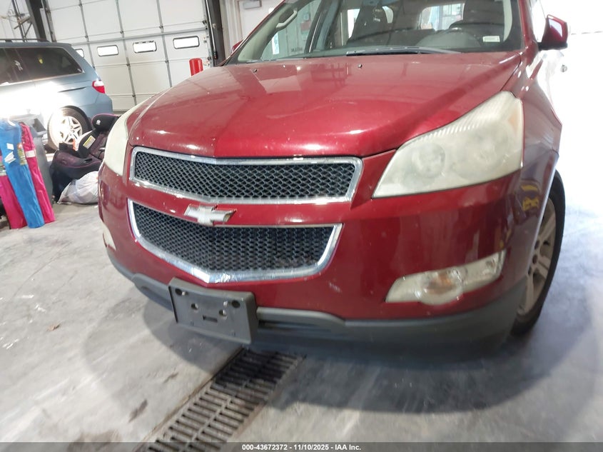 1GNKRGED1BJ332004 2011 CHEVROLET TRAVERSE photo no. 6