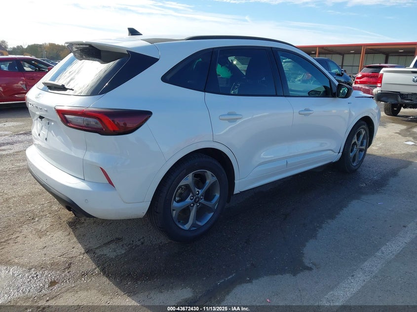 2023 FORD ESCAPE auction photo 4