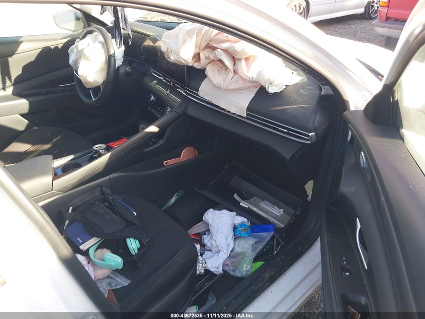 2025 HYUNDAI ELANTRA SEL CONVENIENCE KMHLS4DG8SU044146