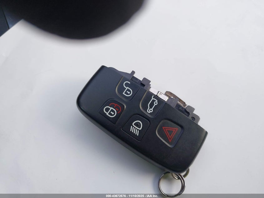 2017 LAND ROVER DISCOVERY SE - SALRGBBVXHA043718