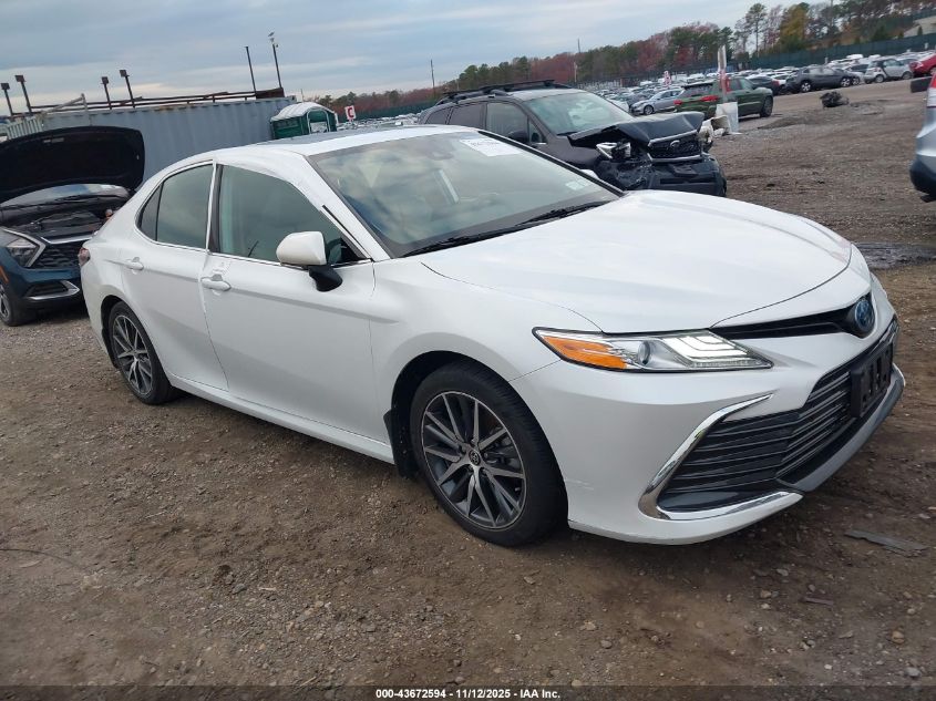 TOYOTA CAMRY HYBRID XLE HYBRID