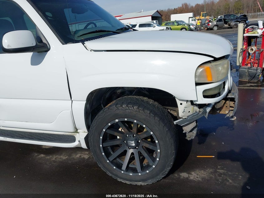 2004 GMC Yukon Xl 1500 Denali VIN: 1GKFK66U84J127911 Lot: 43672628