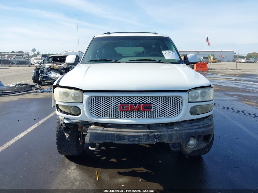 2004 GMC Yukon Xl 1500 Denali VIN: 1GKFK66U84J127911 Lot: 43672628