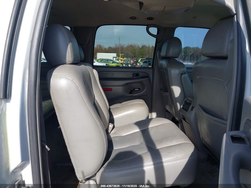 2004 GMC Yukon Xl 1500 Denali VIN: 1GKFK66U84J127911 Lot: 43672628