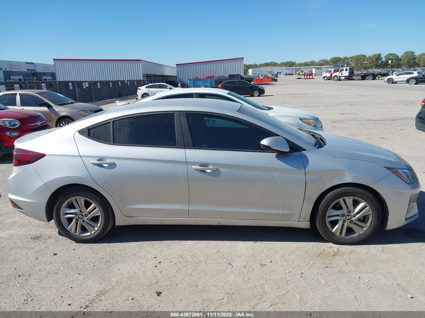 2019 HYUNDAI ELANTRA SEL 5NPD84LF5KH445275