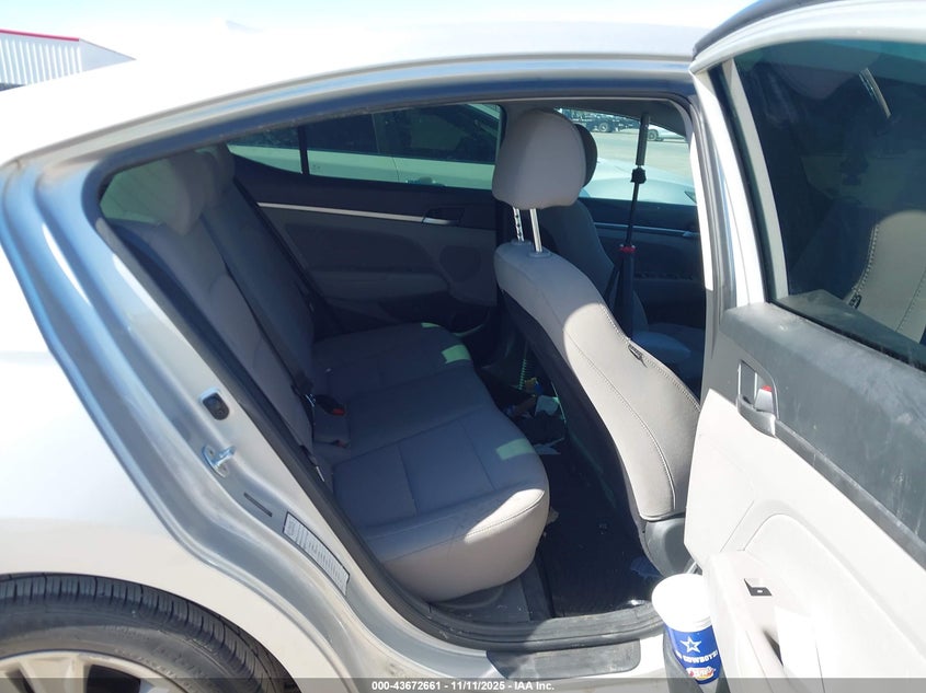 2019 HYUNDAI ELANTRA SEL 5NPD84LF5KH445275