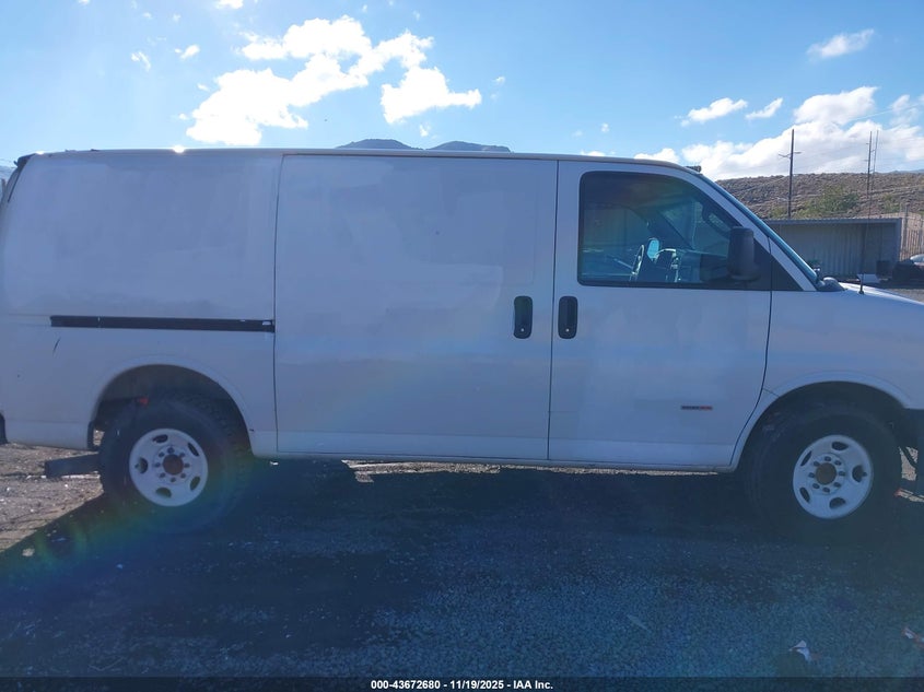 2019 Chevrolet Express 2500 Work Van VIN: 1GCWGAF11K1228565 Lot: 43672680