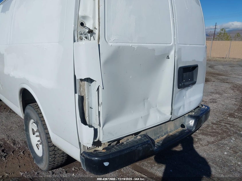 2019 Chevrolet Express 2500 Work Van VIN: 1GCWGAF11K1228565 Lot: 43672680