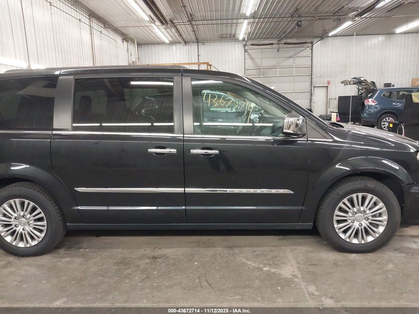2015 Chrysler Town & Country Touring-L VIN: 2C4RC1CG8FR697235 Lot: 43672714