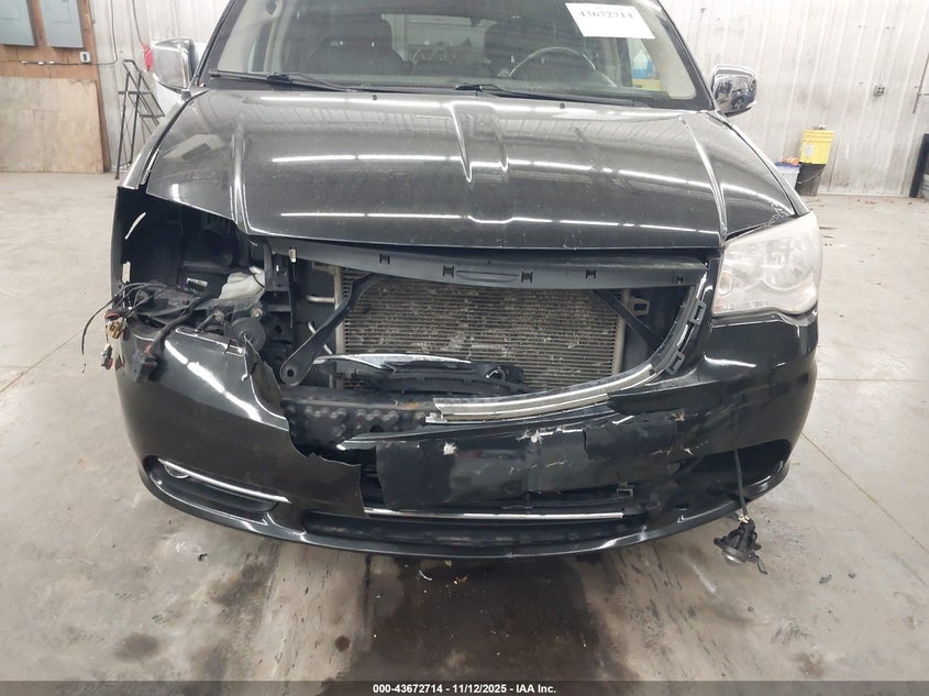 2015 Chrysler Town & Country Touring-L VIN: 2C4RC1CG8FR697235 Lot: 43672714