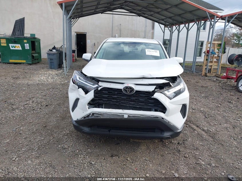 VIN 2T3G1RFV3RC455602 2024 TOYOTA RAV4 LE