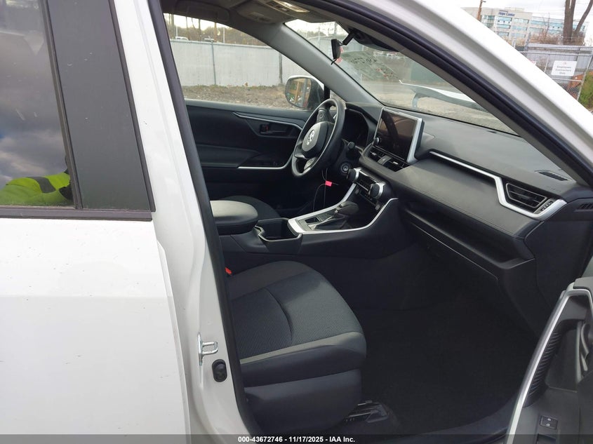 2T3G1RFV3RC455602 2024 TOYOTA RAV 4 photo no. 5