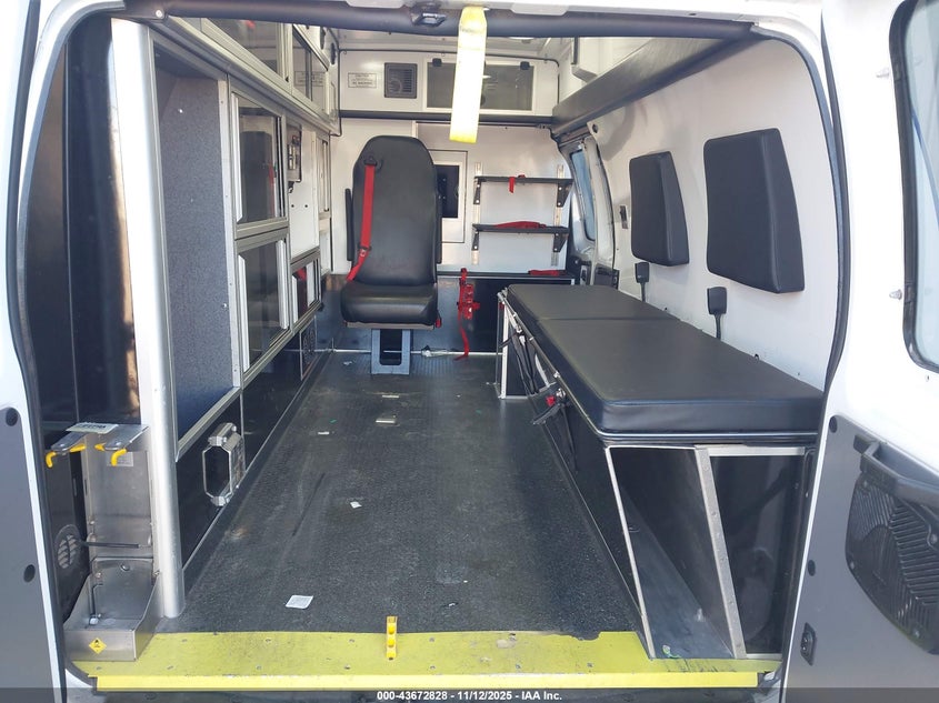 2013 Ford E-350 Super Duty Commercial VIN: 1FDSS3EL1DDA07976 Lot: 43672828