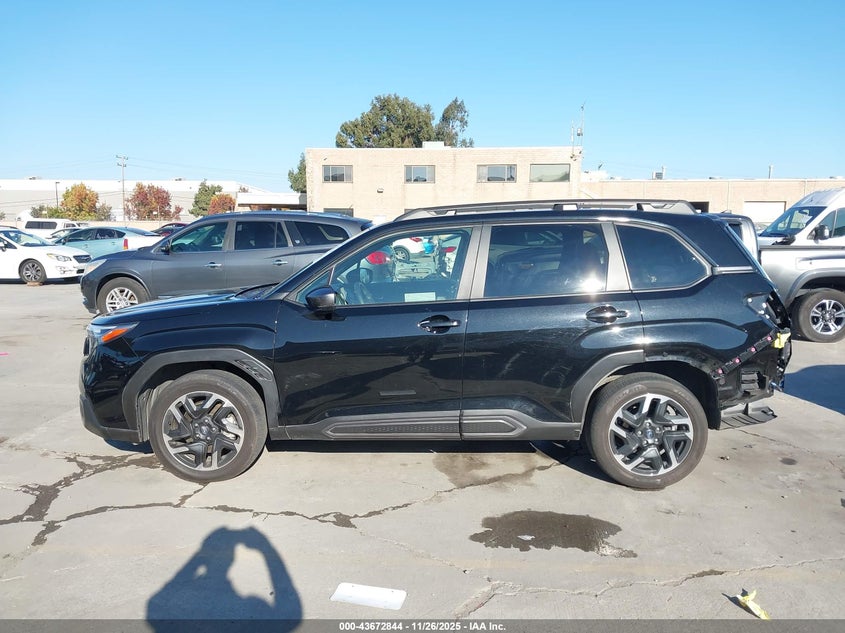 2025 Subaru Forester Limited VIN: JF2SLDRC4SH495409 Lot: 43672844