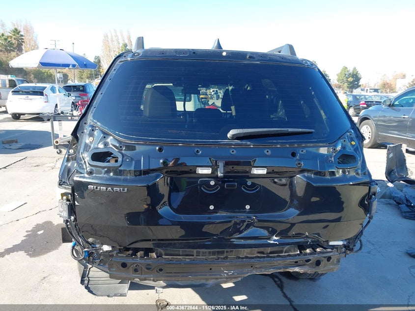 2025 Subaru Forester Limited VIN: JF2SLDRC4SH495409 Lot: 43672844
