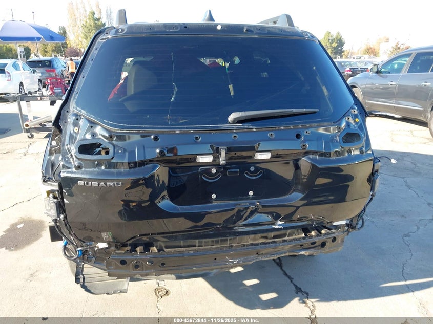 2025 Subaru Forester Limited VIN: JF2SLDRC4SH495409 Lot: 43672844