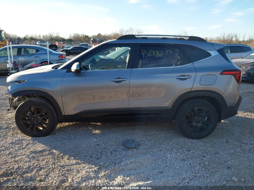 2025 Kia Seltos X-Line VIN: KNDEUCA77S7796683 Lot: 43672854