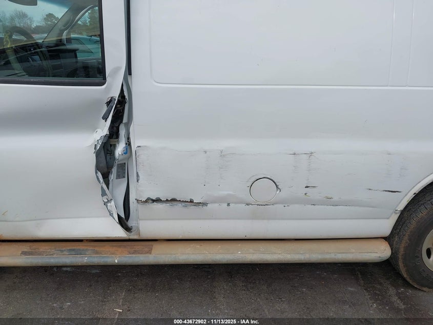 2015 GMC Savana 2500 Work Van VIN: 1GTW7FCF5F1907984 Lot: 43672902