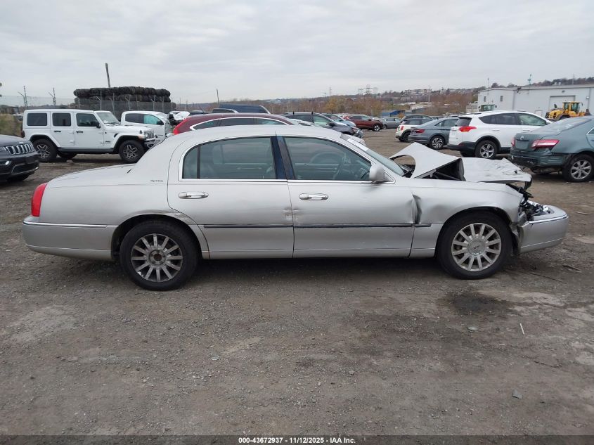 2006 Lincoln Town Car Signature VIN: 1LNHM81W66Y620608 Lot: 43672937