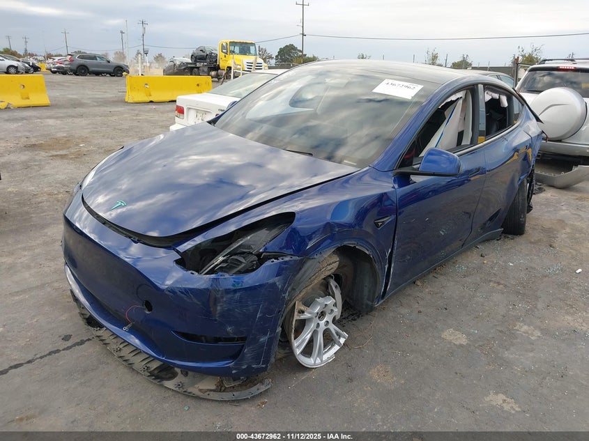 2020 Tesla Model Y Long Range Dual Motor All-Wheel Drive VIN: 5YJYGDEE3LF023076 Lot: 43672962