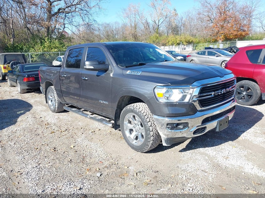 RAM 1500 BIG HORN 4X4 5 7 BOX