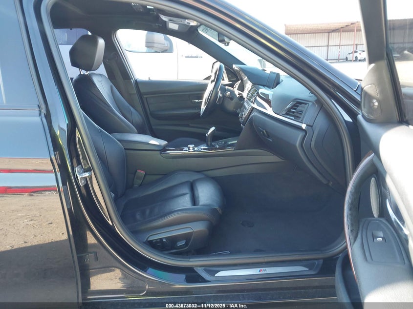 WBA3A9C54DF475589 2013 BMW 3ER photo no. 5
