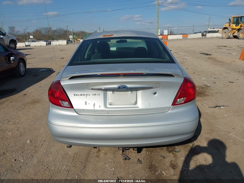 2000 Ford Taurus Ses VIN: 1FAFP55S4YG260293 Lot: 43673037