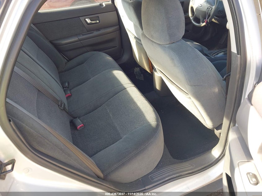 2000 Ford Taurus Ses VIN: 1FAFP55S4YG260293 Lot: 43673037