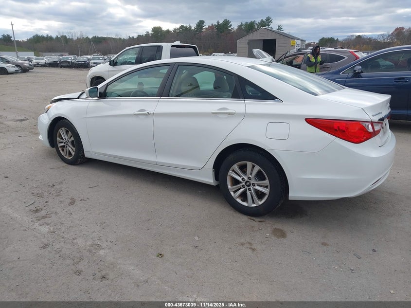 2013 HYUNDAI SONATA GLS - 5NPEB4AC8DH781181