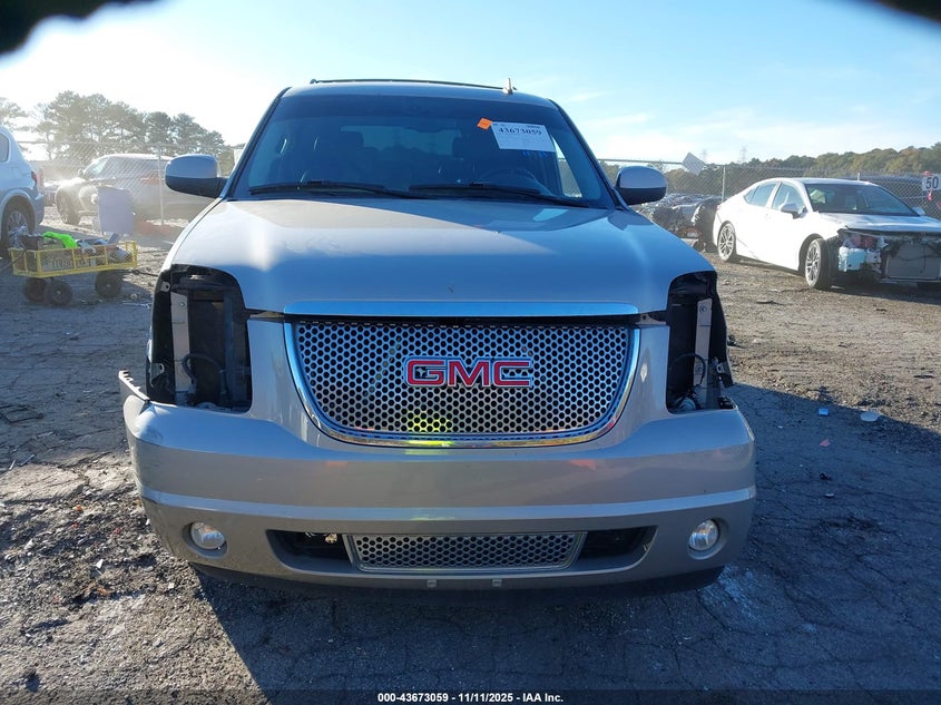 2009 GMC Yukon Denali VIN: 1GKFK03219R278243 Lot: 43673059