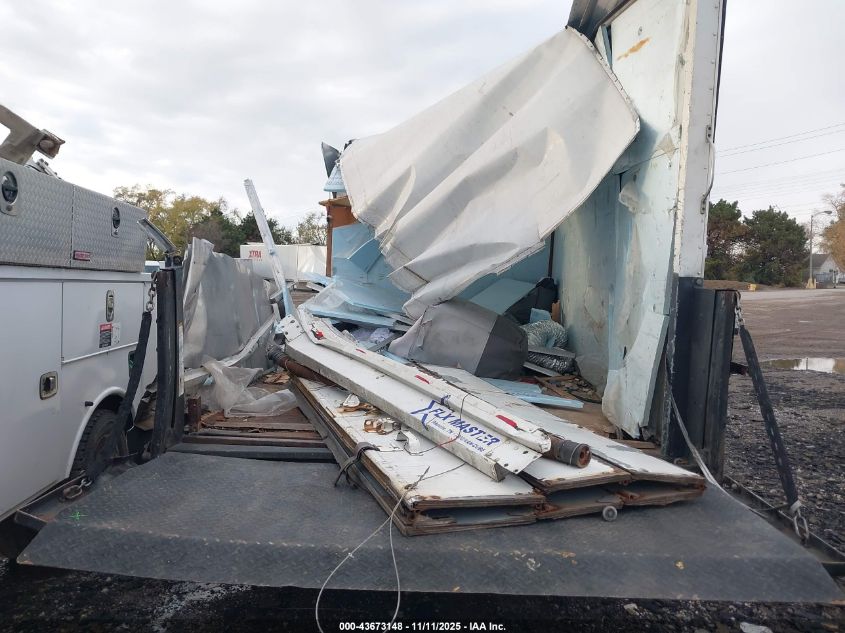 2011 Chevrolet Express Cutaway Work Van VIN: 1GB0G2BA8B1153837 Lot: 43673148