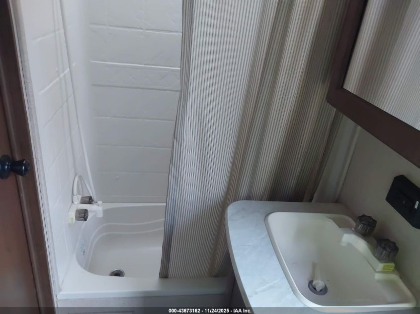 2015 Jayco Other VIN: 1UJBJ0BS2F1TR0591 Lot: 43673162