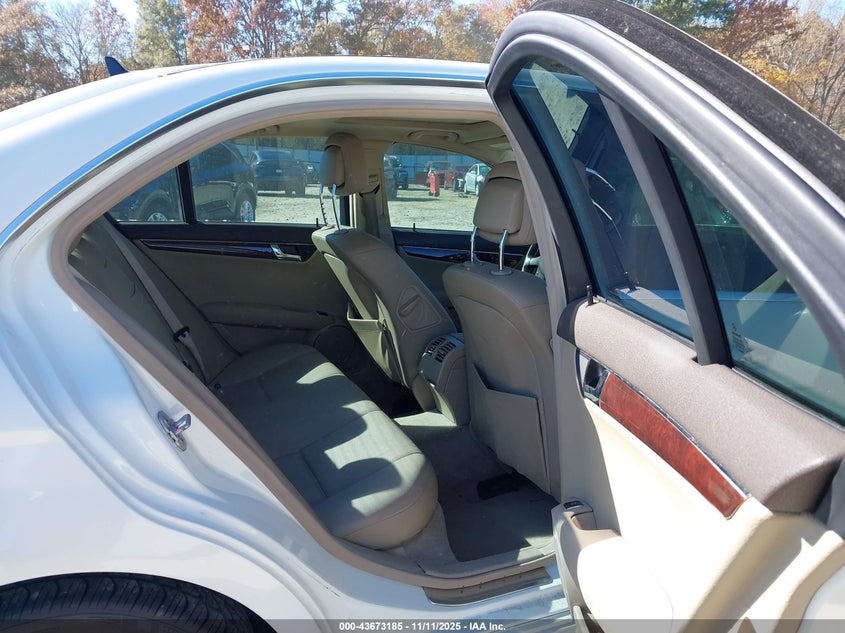 2009 Mercedes-Benz C 300 Luxury 4Matic/Sport 4Matic VIN: WDDGF81X79R067555 Lot: 43673185