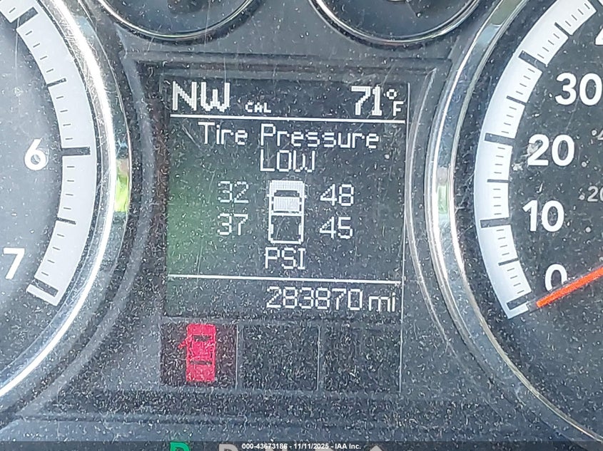 2010 Dodge Ram 1500 Slt/Sport/Trx VIN: 1D7RB1CP1AS190161 Lot: 43673186